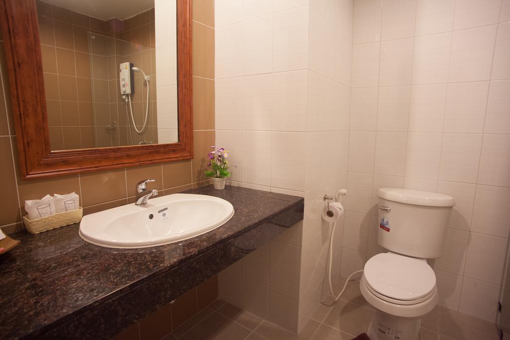 Morage Hotel Phitsanulok Dış mekan fotoğraf